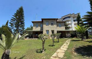 5-bedroom villa 500 m² in Avsallar for 110,501,000 TRY