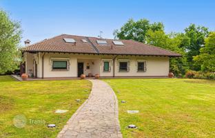 7-bedroom villa in Oleggio Castello for 1,950,000 €