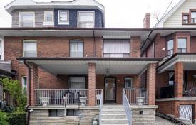 Terraced house – Christie Street, Old Toronto, Toronto,  Ontario,   Canada for C$1,830,000