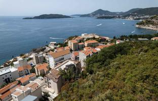 Land plot 317 m² in Sveti Stefan for 285,000 €