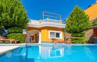 4-bedroom villa 300 m² in Alanya for 40,258,000 TRY