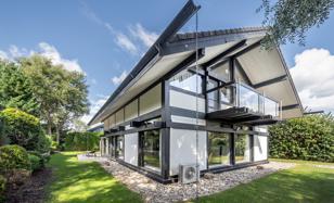 5-room villa 240 m² in Piņķi for 700,000 €