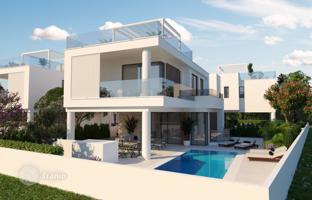 3-bedroom cottage in Famagusta for 590,000 €