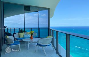 2-bedroom apartments in condo 134 m² in North Miami Beach for $3,700,000