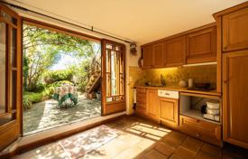 7-bedrooms terraced house in Roussillon, France for 498,000 €