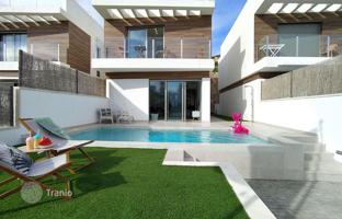 3-bedroom villa 185 m² in Orihuela Costa for 670,000 €