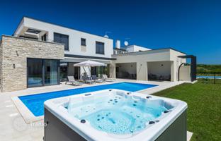 4-bedroom house 264 m² in Brtonigla for 1,100,000 €