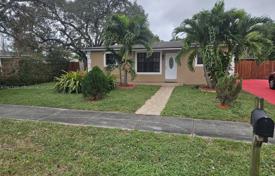 4-bedrooms townhome 194 m² in West Park, USA for $650,000