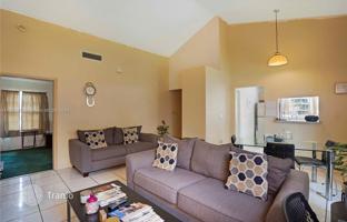 3-bedroom house 156 m² in Coral Gables for $1,500,000