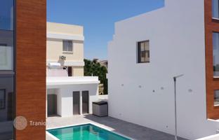 Complex of villas with a communal swimming pool, 2 minutes away from the beach, Larnaca, Cyprus for From 320,000 €