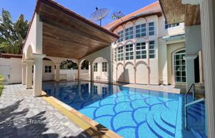 4-bedroom villa 600 m² in Pattaya for $563,000