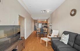 Apartment – Queens Quay West, Old Toronto, Toronto,  Ontario,   Canada for C$884,000