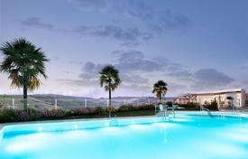 Penthouses in a gated residence with a swimming pool, in an exclusive golf resort, Manilva, Spain for 392,000 €