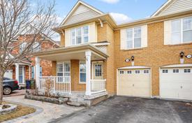 Terraced house – Scarborough, Toronto, Ontario,  Canada for C$1,291,000