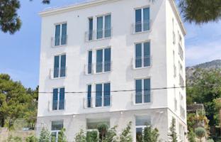 20-bedroom cottage 735 m² in Bar city for 1,400,000 €