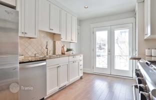 9-bedroom house in York for C$2,431,000