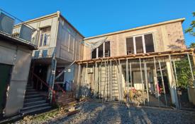 2 residential houses/guesthouses for sale on the 1st line from the sea in the nearest suburb of Batumi — Makhinjauri for $350,000
