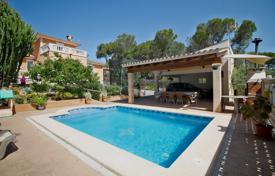 Family villa with a pool, a garden, a parking and terraces, Santa Ponsa, Spain for 1,400,000 €