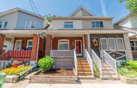 Terraced house – Pape Avenue, Toronto, Ontario,  Canada for C$1,354,000