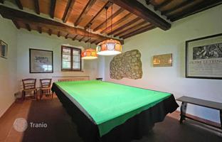 6-bedroom cottage in Siena for 1,950,000 €