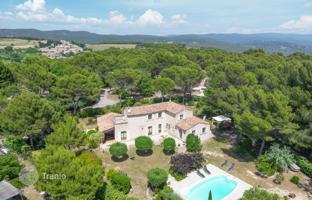 5-bedroom cottage in Provence - Alpes - Cote d'Azur for 775,000 €