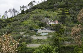Villa over two levels with broad garden and pool in Levanto, Ligiuria, Italy for 650,000 €