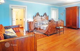 10-bedroom villa in Modena. Price on request