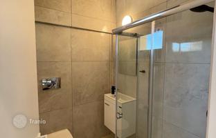 4-bedroom apartment 150 m² in Mouttagiaka for 840,000 €