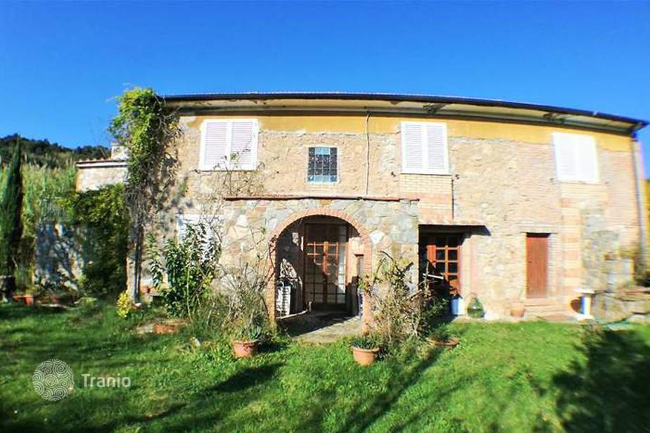 Villa for sale in Pisa, Italy — listing 1783862