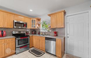 5-bedroom house 168 m² in Hialeah for $646,000
