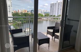 2-bedroom apartments in condo 116 m² in Aventura for $350,000
