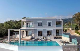 4-bedroom villa 420 m² in Kassiopi for 3,100,000 €