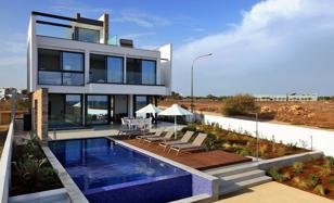 New residence on the first sea line, Ayia Thekla, Cyprus for From 1,590,000 €