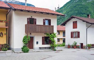 3-bedroom cottage 90 m² in Tolmin for 288,000 €