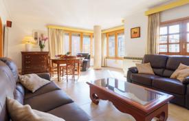 Apartments for sale in Majorca (Mallorca). Luminous apartment with a terrace and a view of the mountains, Pollença, Spain Apartments for sale in Majorca (Mallorca). Luminous apartment with a terrace and a view of the mountains, Pollença, Spain