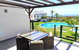 Furnished townhouse with swimming pool in a quiet area, Benidorm, Spain for 255,000 €