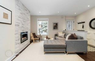 8-bedroom townhouse in Old Toronto for C$2,342,000