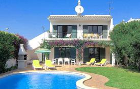 Villa with a swimming pool and a terrace, 150 meters from the sea, Albufeira, Portugal for 1,900 € per week