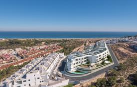 New apartments in a complex with a swimming pool and a gym in Arenales del Sol, Alicante, Spain for 245,000 €