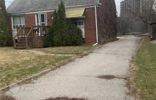 7-bedroom house in North York for C$1,885,000
