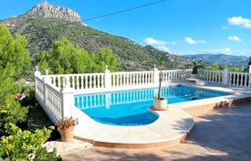 Villa with spacious terrace, swimming pool, barbecue area, Calpe, Spain for 375,000 €