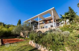 5-bedroom villa in Mougins. Price on request