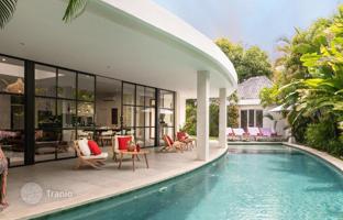 4-bedroom villa 300 m² in Seminyak for $700,000