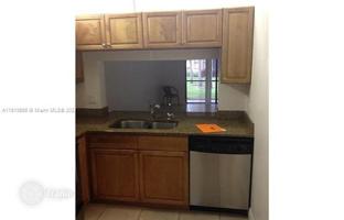 2-bedroom apartments in condo 96 m² in Deerfield Beach for $268,000
