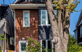 Townhome – East York, Toronto, Ontario,  Canada for C$1,453,000