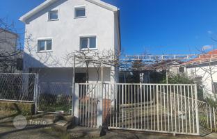 Spacious house with a garden and sea views in Dobra Voda, Bar, Montenegro for 126,000 €