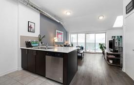 Apartment – Dupont Street, Old Toronto, Toronto,  Ontario,   Canada for C$726,000