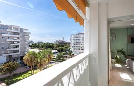 Sunny apartment in Albatros, Nueva Andalucía for 375,000 €