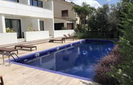 Townhouse 600m from the coast for 715,000 €