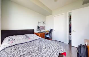 6-bedroom apartment in Lake Shore Boulevard West for C$915,000